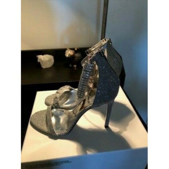 NEW CALVIN KLEIN 205W39NYC SILVER GLITTER LEATHER CRYSTAL SANDALS SIZE 9 - Picture 10 of 11